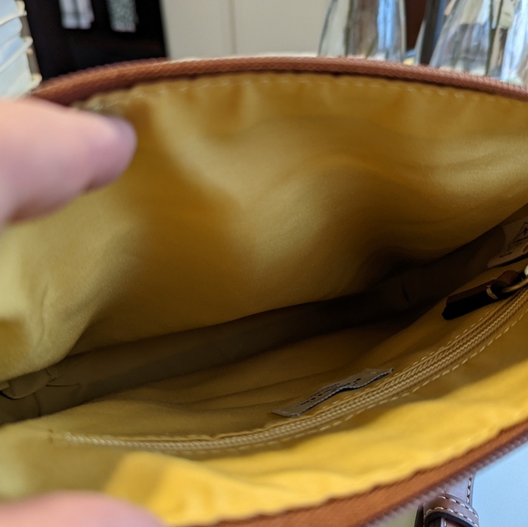 NWT St. John's Bay shoulder/crossbody bag. - Picture 4 of 7